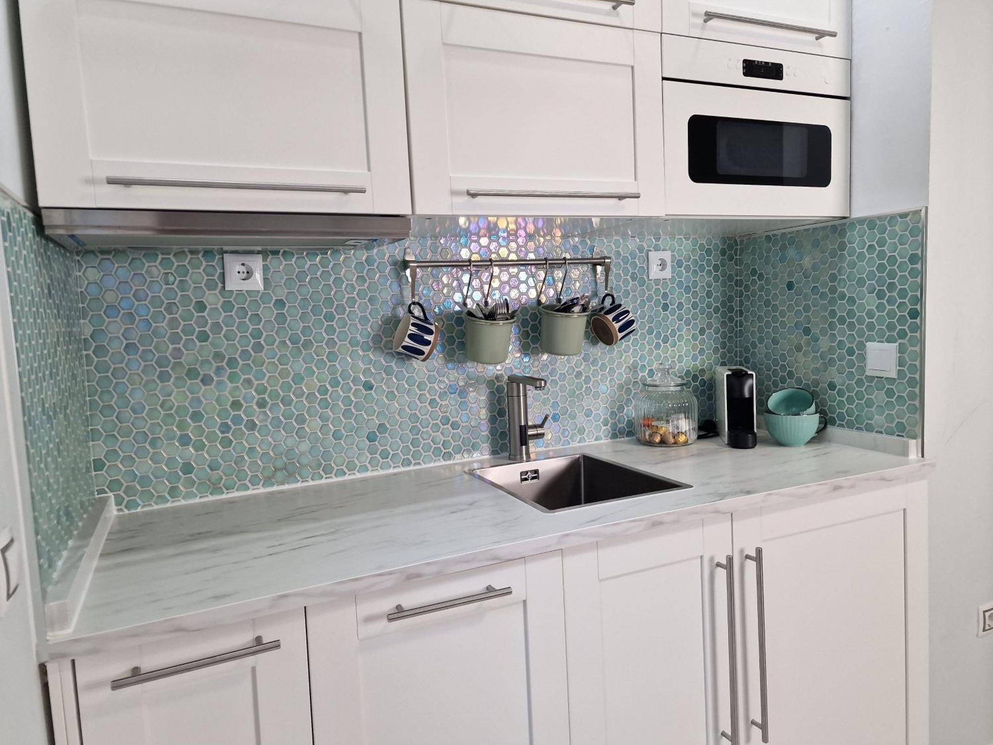 شقة Sun & Palms - Cozy Flat In Quiet Neighbourhood With A Great Pool Area مالقة المظهر الخارجي الصورة