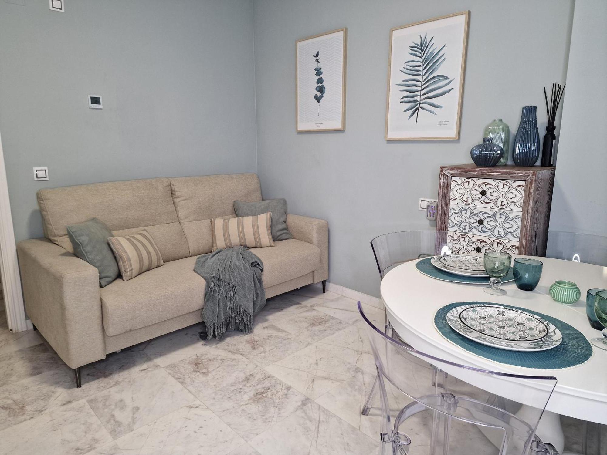 شقة Sun & Palms - Cozy Flat In Quiet Neighbourhood With A Great Pool Area مالقة المظهر الخارجي الصورة