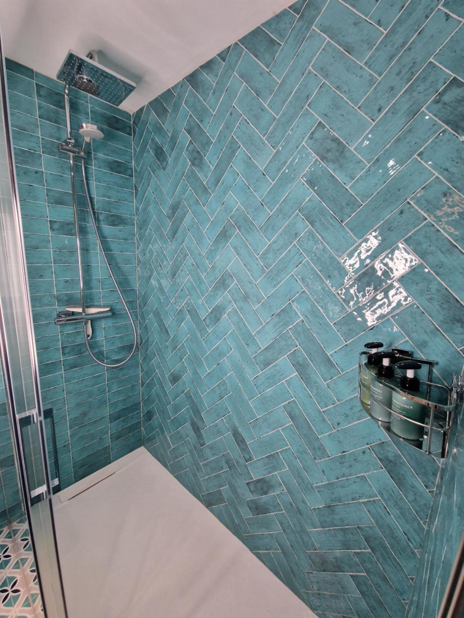شقة Sun & Palms - Cozy Flat In Quiet Neighbourhood With A Great Pool Area مالقة المظهر الخارجي الصورة