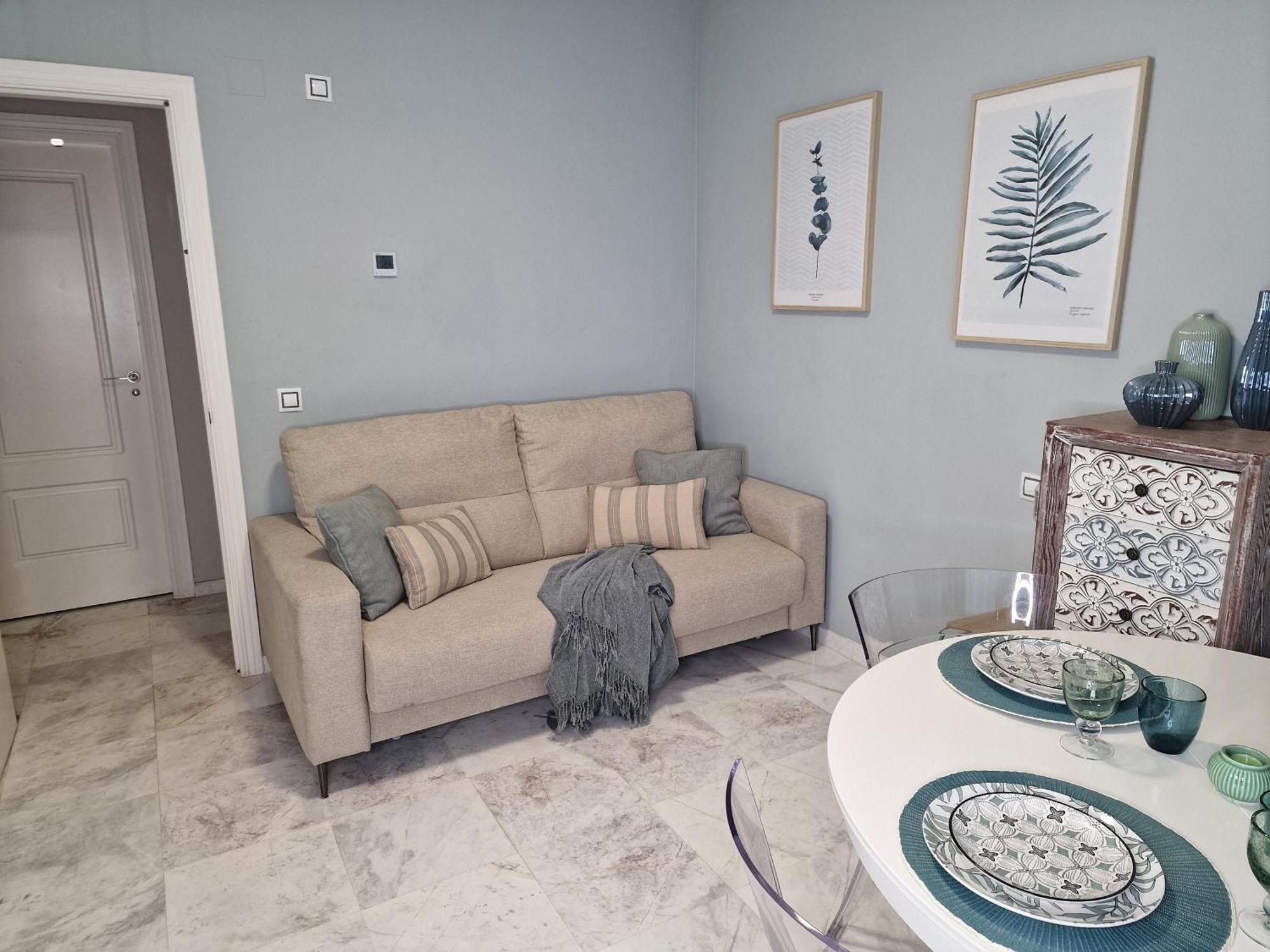شقة Sun & Palms - Cozy Flat In Quiet Neighbourhood With A Great Pool Area مالقة المظهر الخارجي الصورة