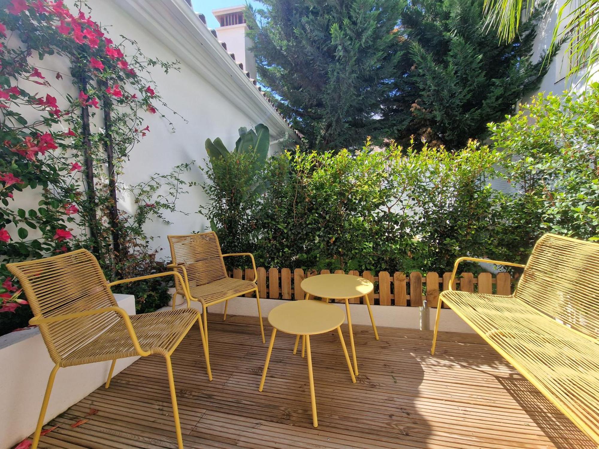 شقة Sun & Palms - Cozy Flat In Quiet Neighbourhood With A Great Pool Area مالقة المظهر الخارجي الصورة