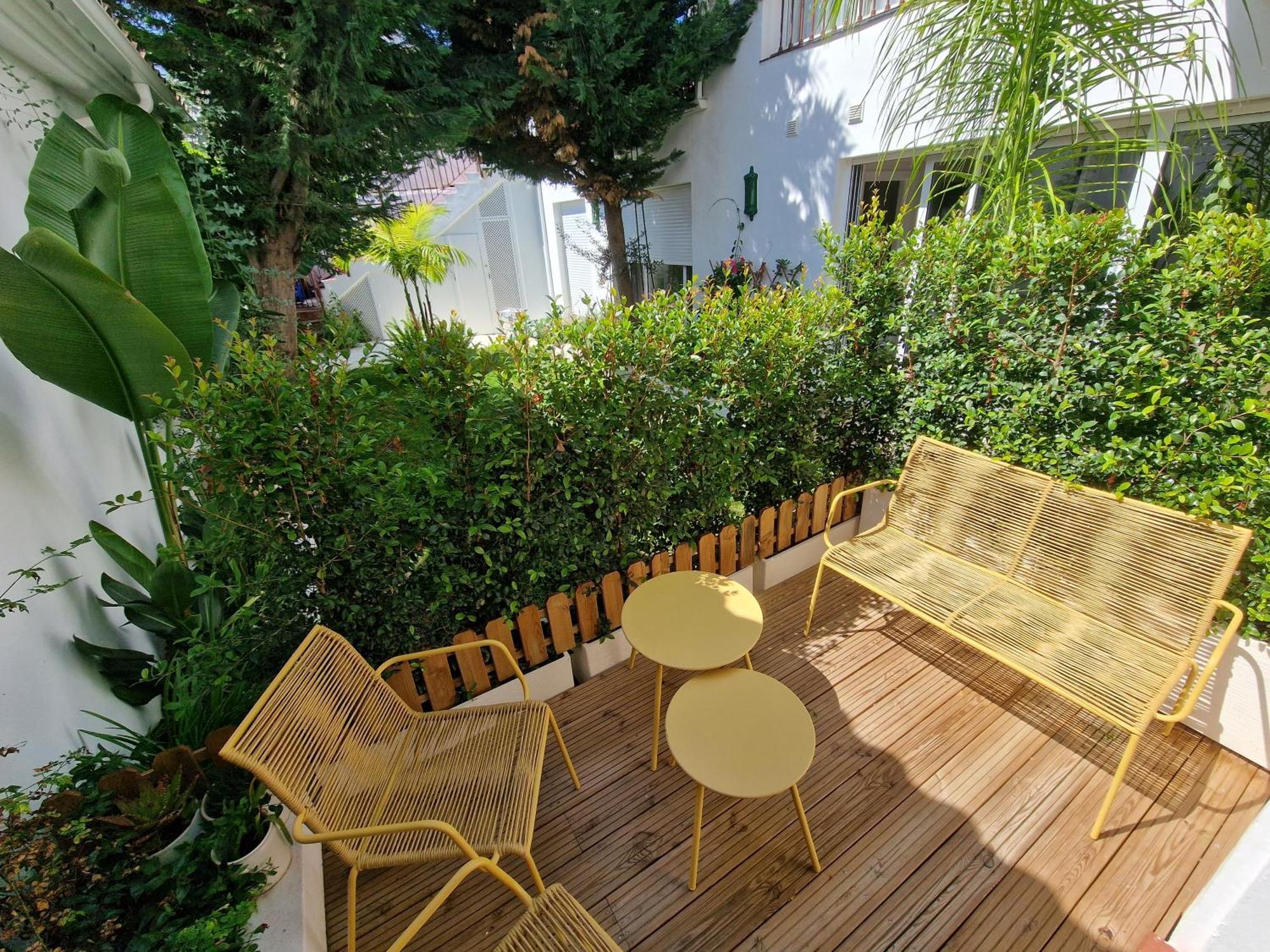 شقة Sun & Palms - Cozy Flat In Quiet Neighbourhood With A Great Pool Area مالقة المظهر الخارجي الصورة