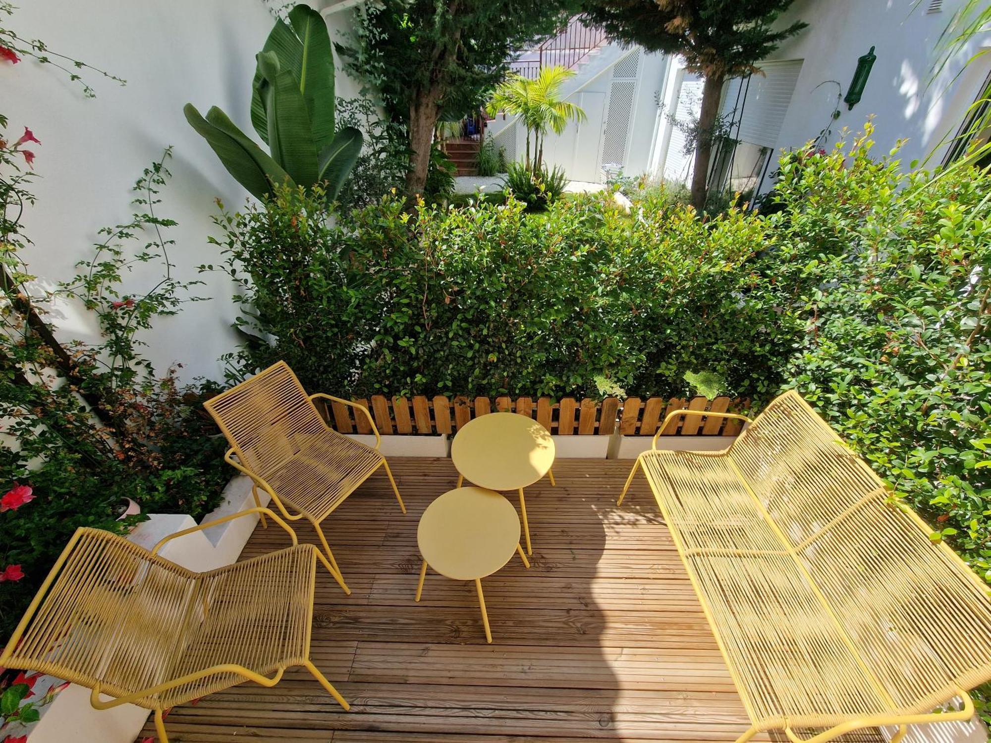شقة Sun & Palms - Cozy Flat In Quiet Neighbourhood With A Great Pool Area مالقة المظهر الخارجي الصورة