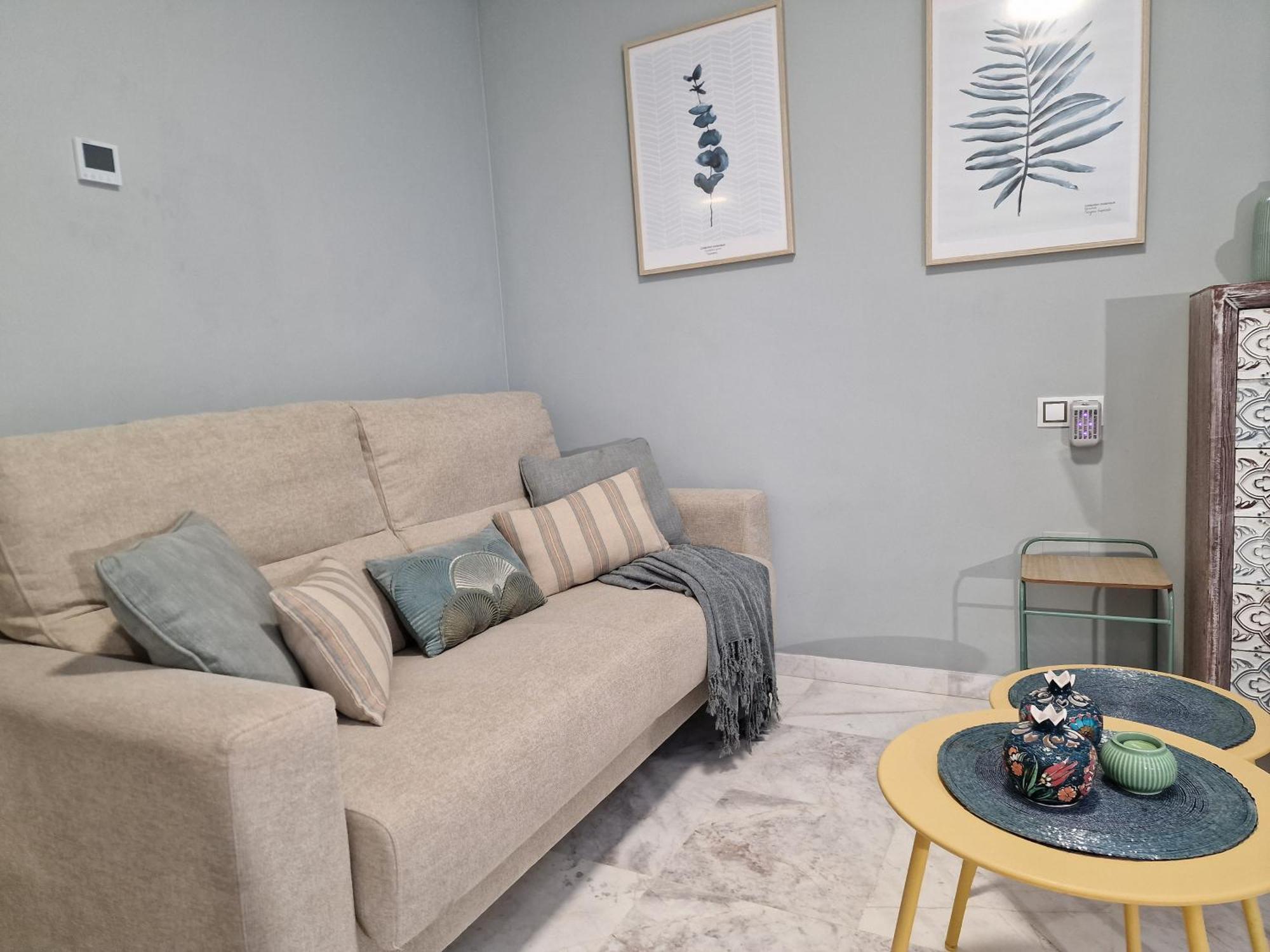 شقة Sun & Palms - Cozy Flat In Quiet Neighbourhood With A Great Pool Area مالقة المظهر الخارجي الصورة