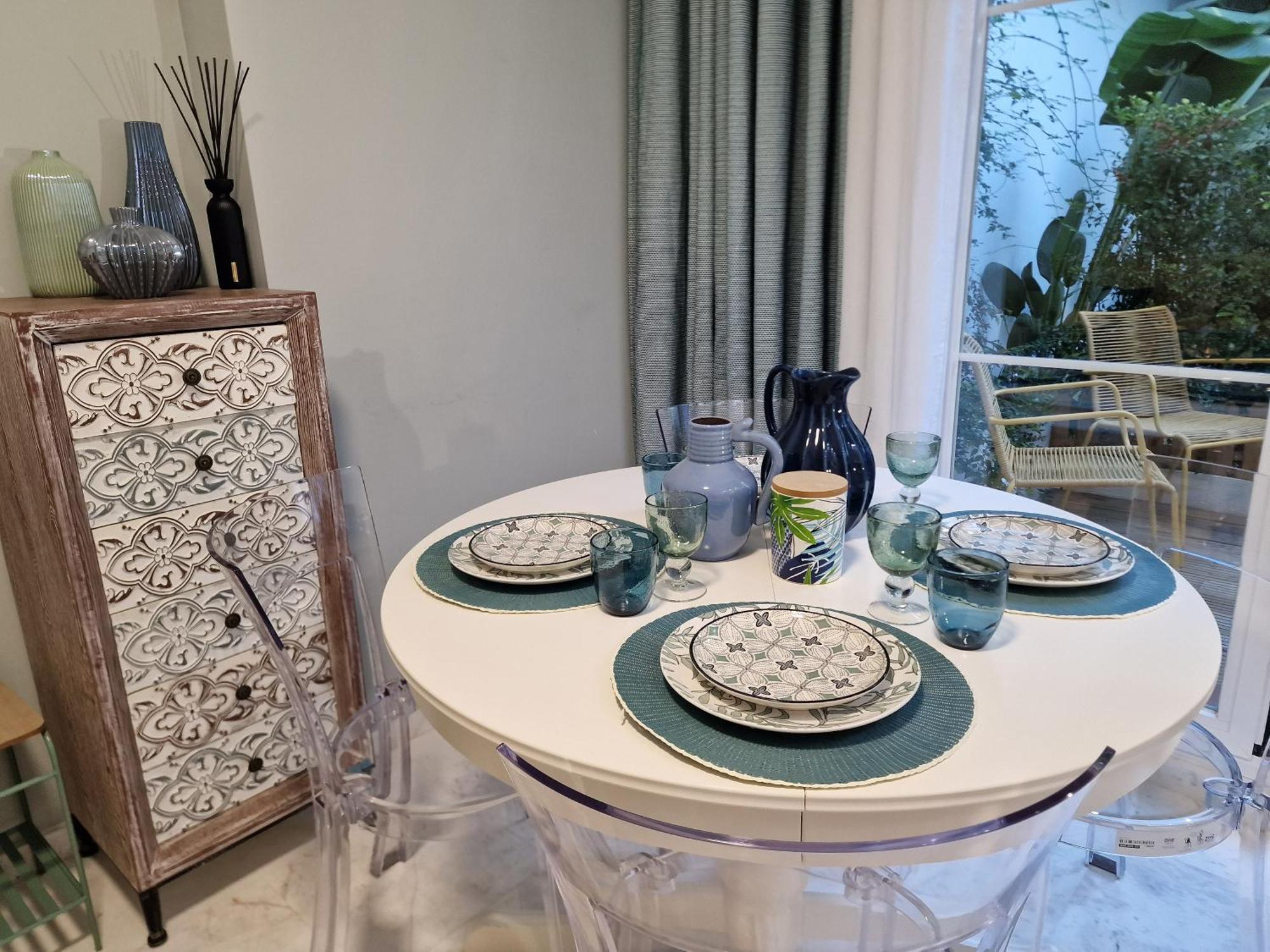 شقة Sun & Palms - Cozy Flat In Quiet Neighbourhood With A Great Pool Area مالقة المظهر الخارجي الصورة
