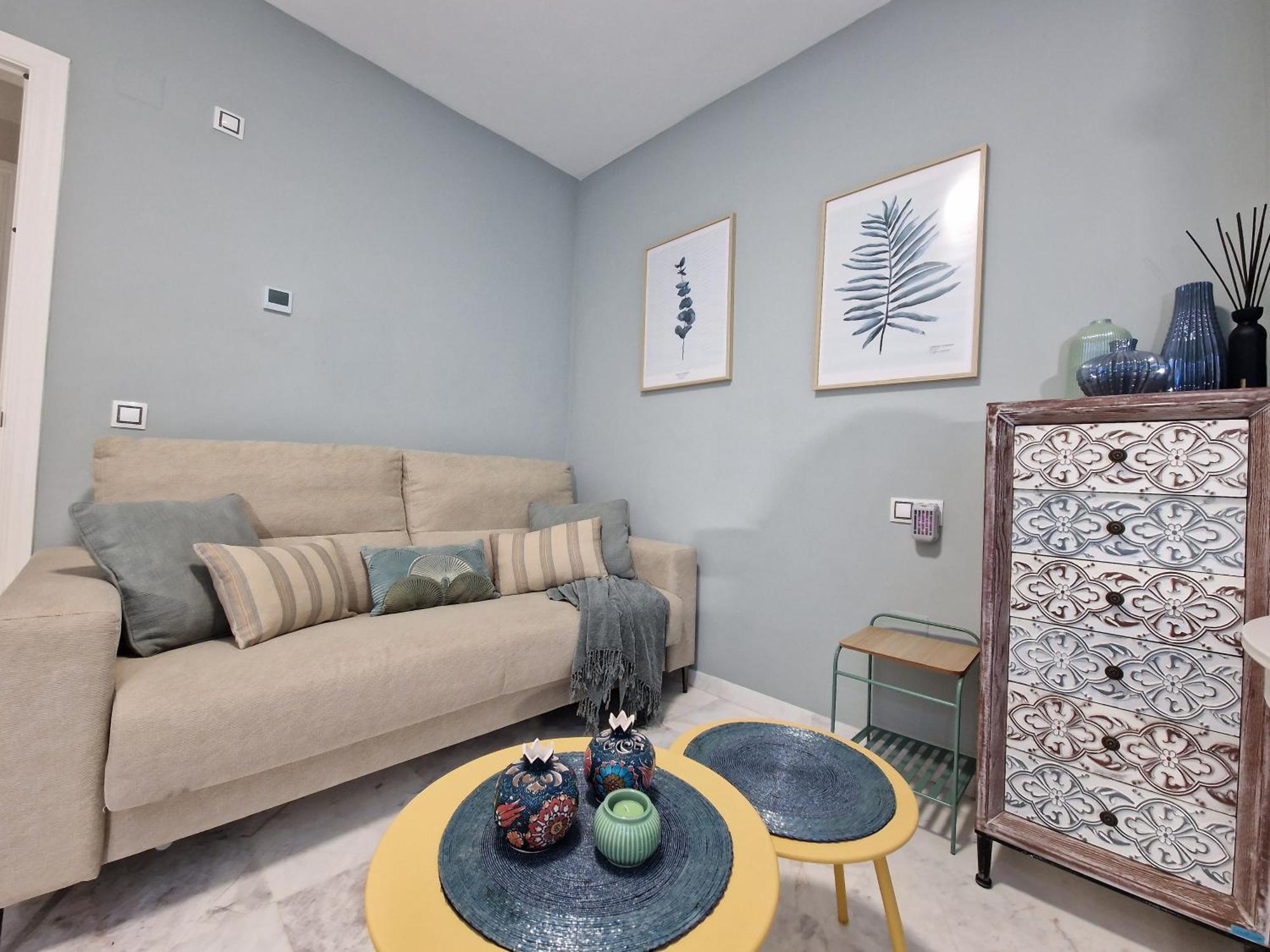شقة Sun & Palms - Cozy Flat In Quiet Neighbourhood With A Great Pool Area مالقة المظهر الخارجي الصورة
