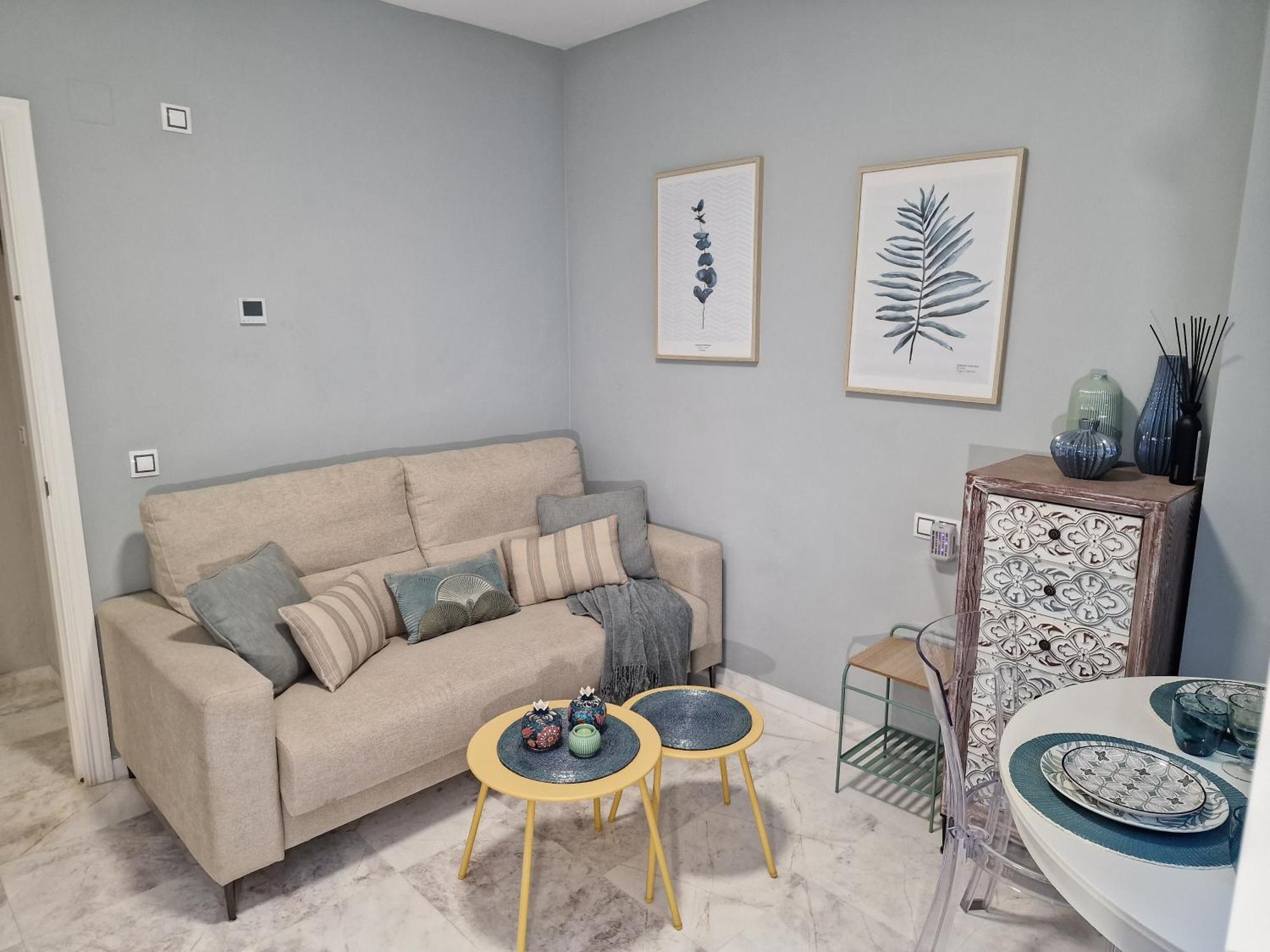 شقة Sun & Palms - Cozy Flat In Quiet Neighbourhood With A Great Pool Area مالقة المظهر الخارجي الصورة