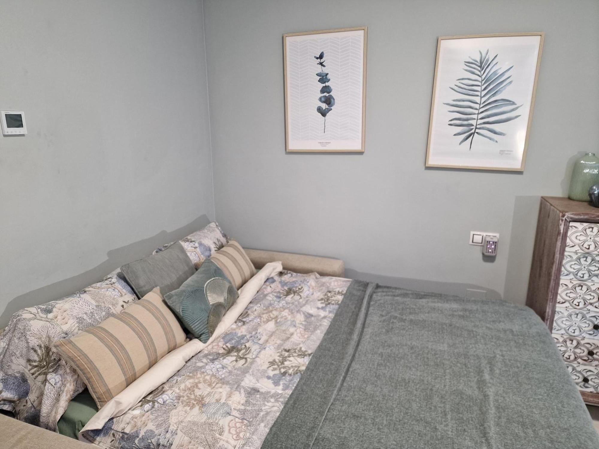 شقة Sun & Palms - Cozy Flat In Quiet Neighbourhood With A Great Pool Area مالقة المظهر الخارجي الصورة